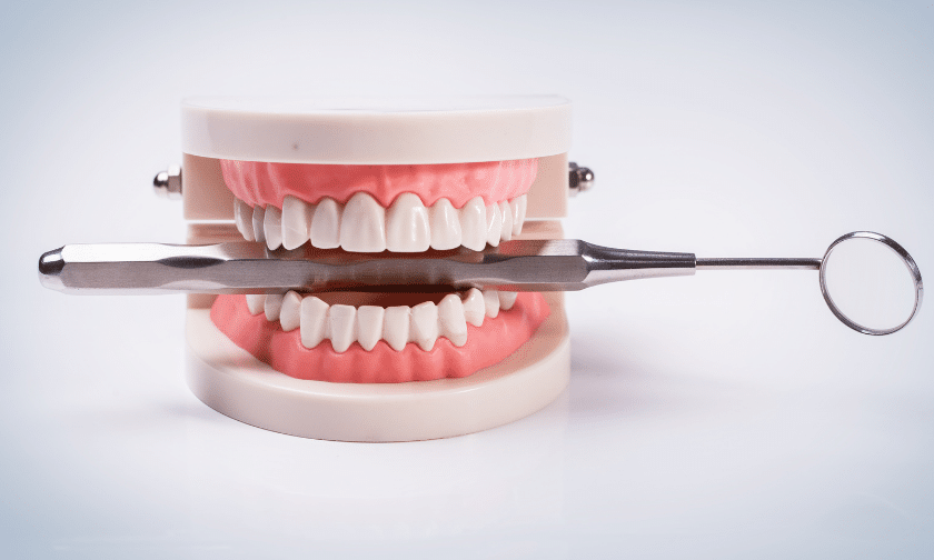 Know The Difference Between Dentures & Partial Dentures