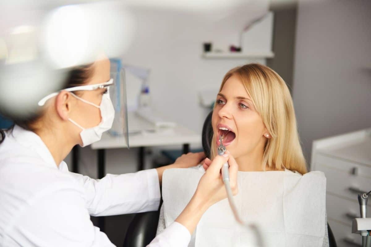 7 Invaluable Benefits of Having Regular Dental Cleanings and Exams